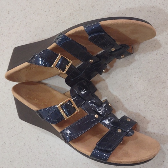 Vionic by Orthaheel Radia Blue Croc Embossed Wedge Sandals Size 9 Medium NWOT - Picture 5 of 11